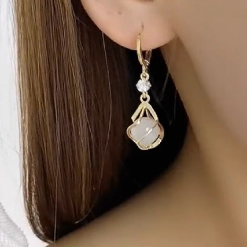 Sterling silver earrings with needle and drop pendant, luxurious and versatile style