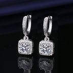 Six-prong heart-shaped earrings inlaid with zircons