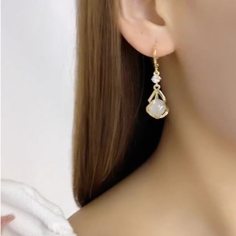 Sterling silver earrings with needle and drop pendant, luxurious and versatile style
