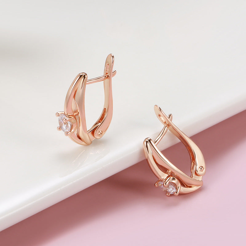 Simple and graceful rose gold earrings, fashion style