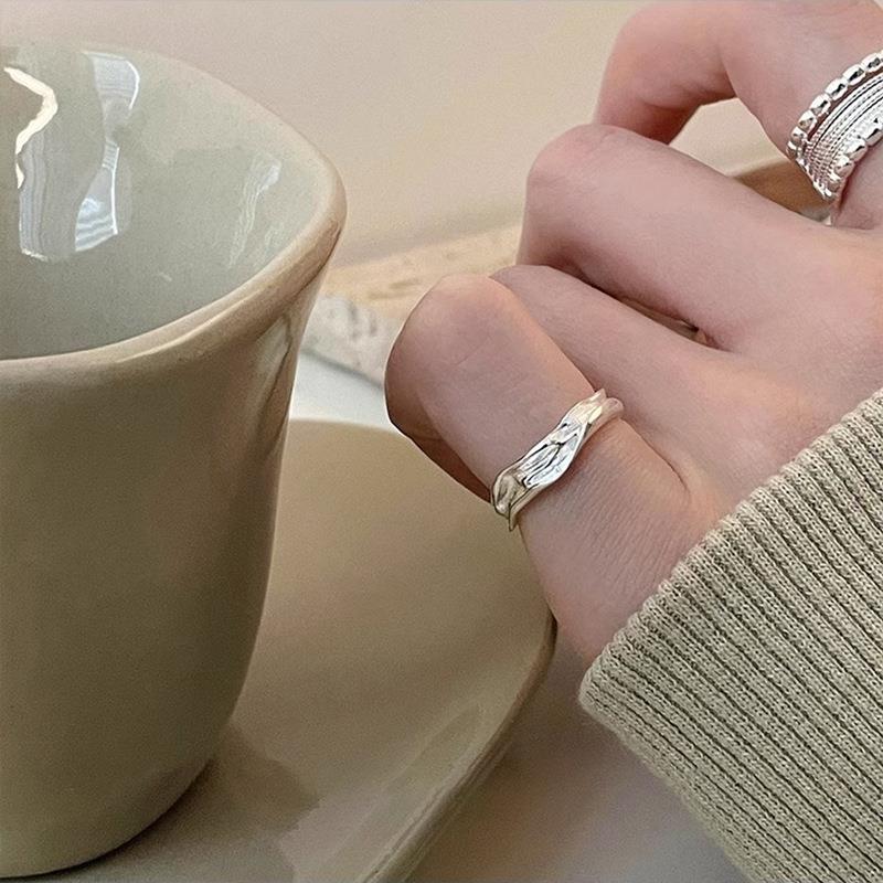 Adjustable multi-layer braided ring in a light luxury style
