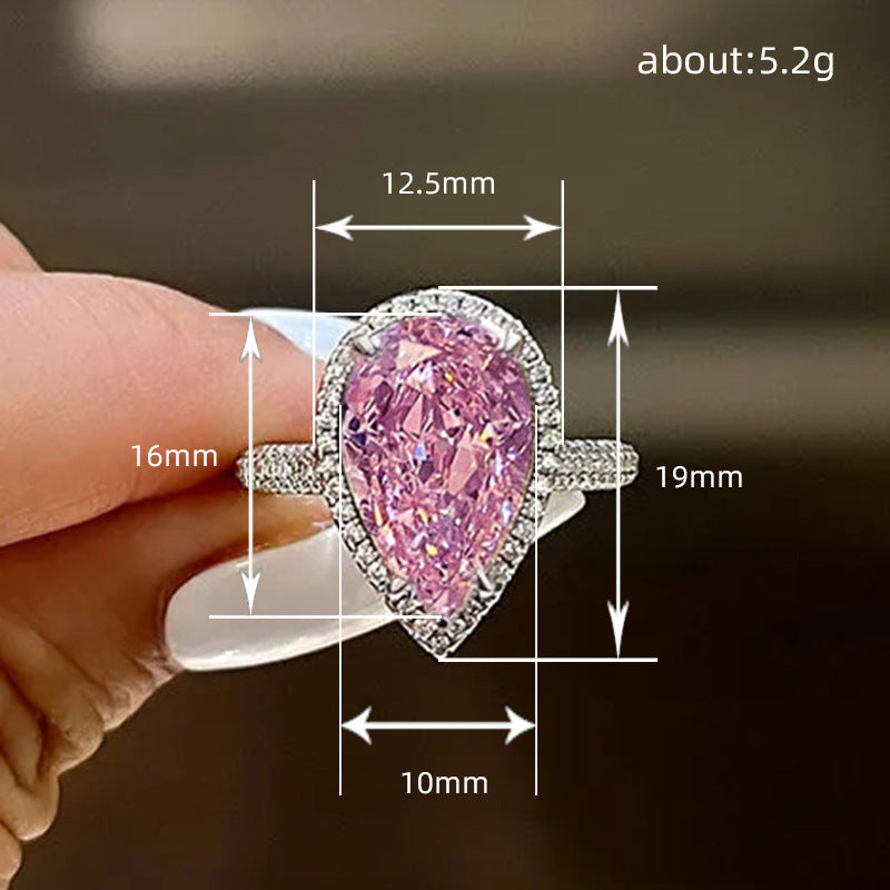 Women's ring with inlaid zircons and trendy personality
