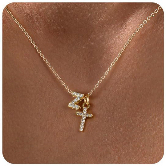 European and American necklace delicately adorned with inlaid zircons