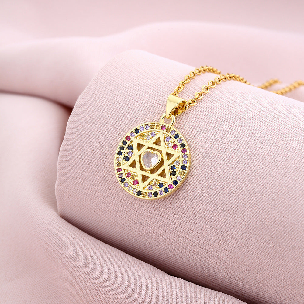 Six-pointed star shaped emerald zircon pendant necklace combines geometric design and fine craftsmanship