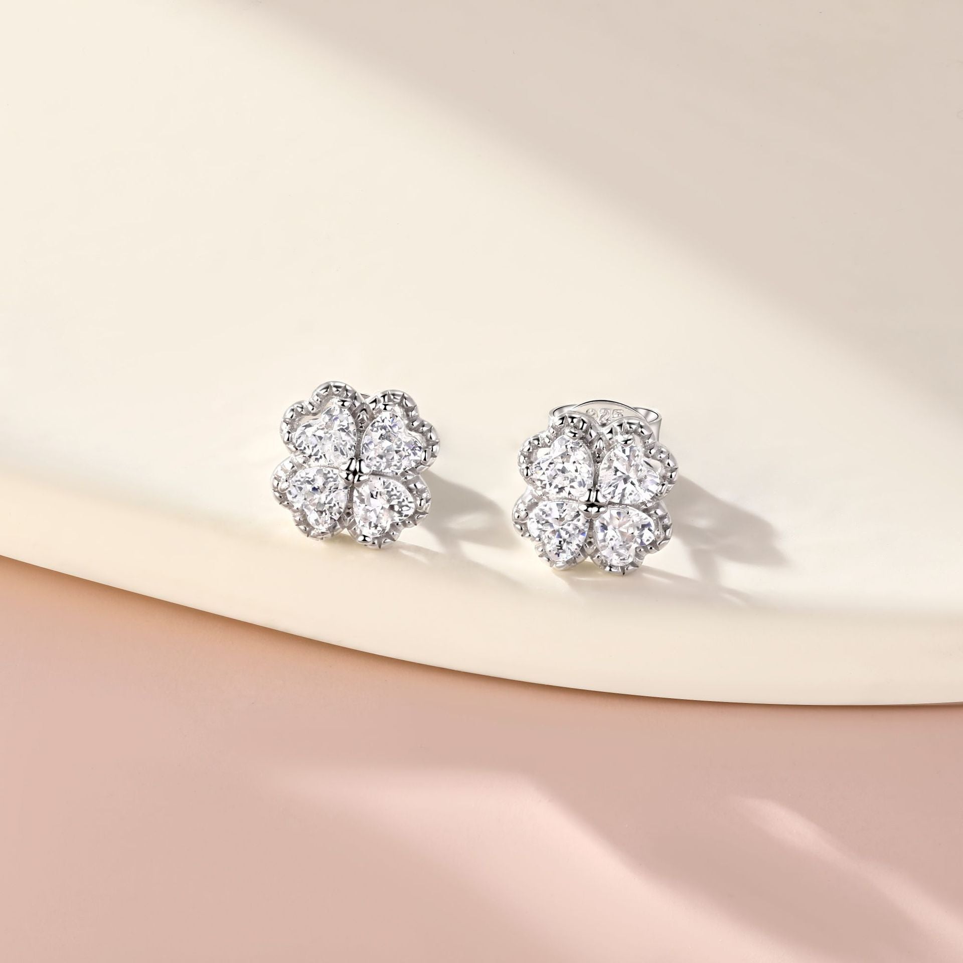 Zeng Yin Four Leaf Clover Ear Team Advanced Sense Love Zircon Earrings