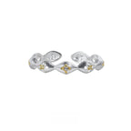 Buccherati ring with a brushed design, combining simplicity and elegance