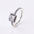 White copper ring with a creative design and strong personality