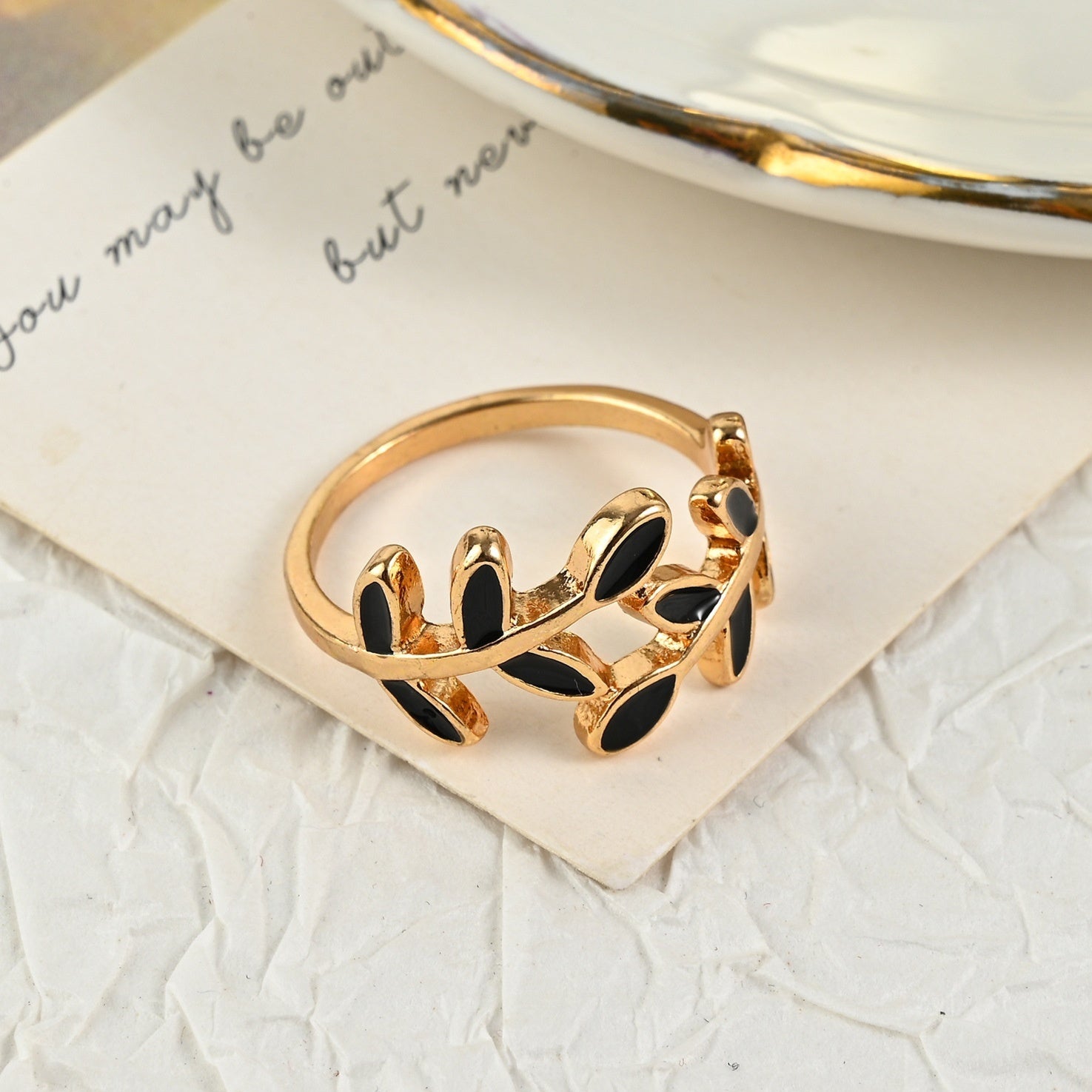 Elegant Geometric Leaf Ring for Women