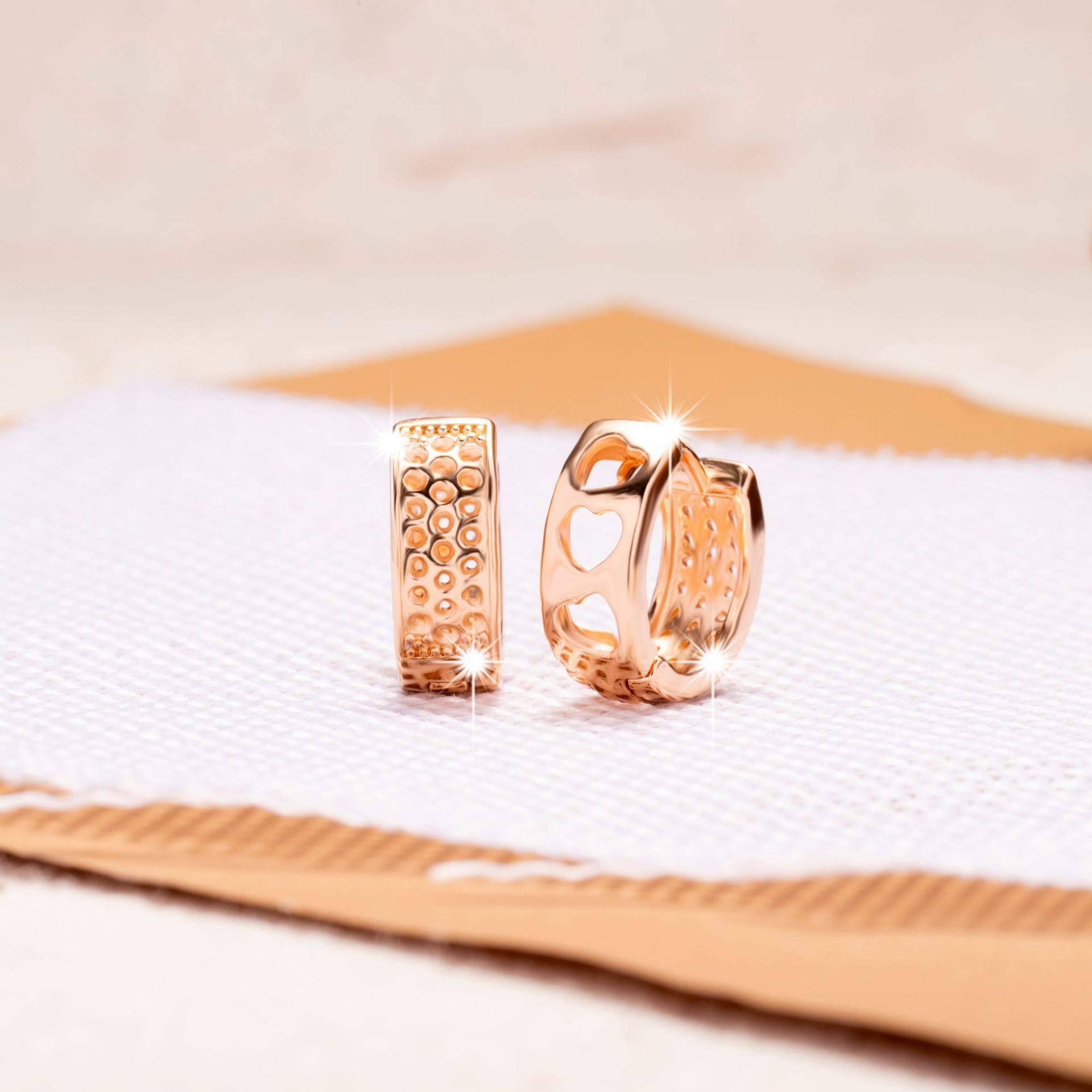 Boucles d’oreilles tendance avec trois cœurs ajourés, style frais et délicat - NovaShop NovaShop Rose Gold Bigbuy