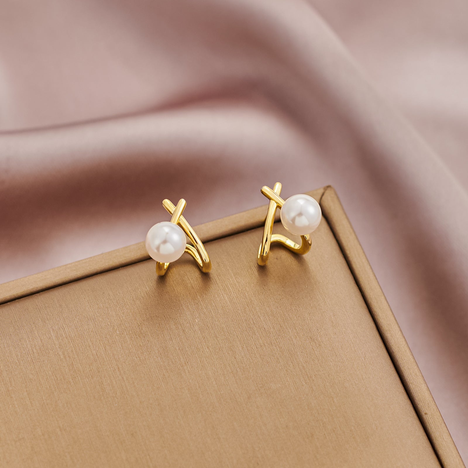 Geometric 925 silver earrings with zircon cross and heart and pearl