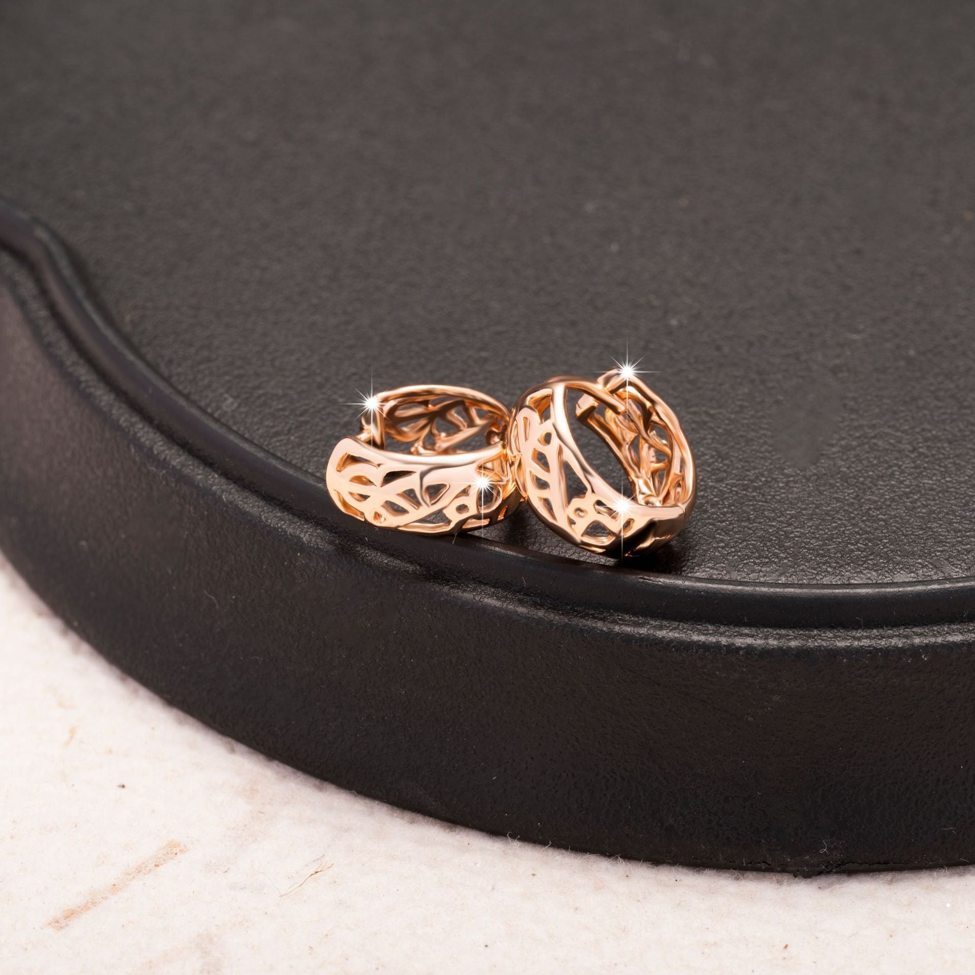 High quality earrings with elegant water drop design