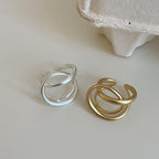 Open ring in three-dimensional interlaced matte metal