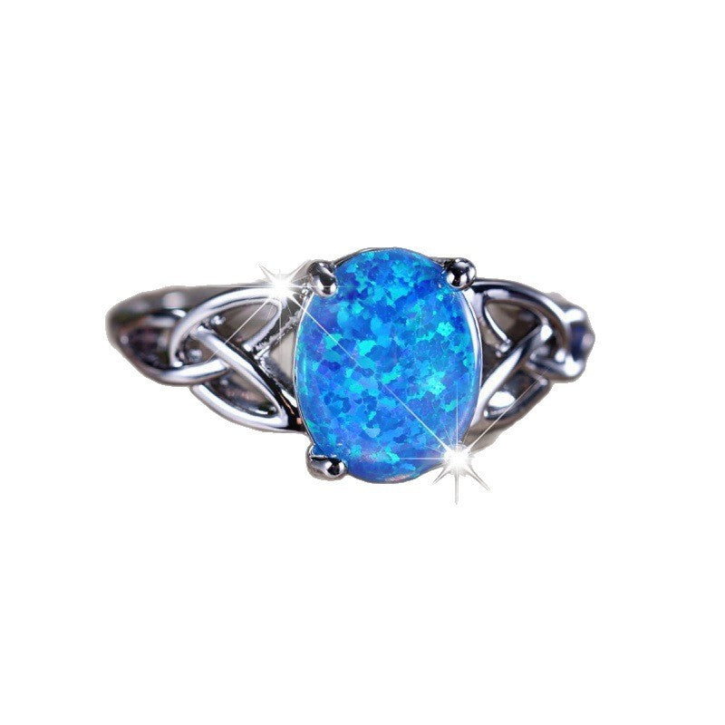 Modern ring with a simple and elegant design, ideal for everyday wear