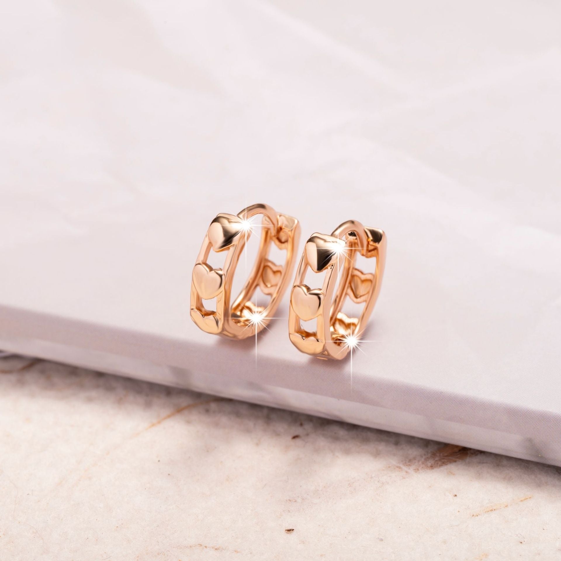 Unconventional style hollow heart earrings