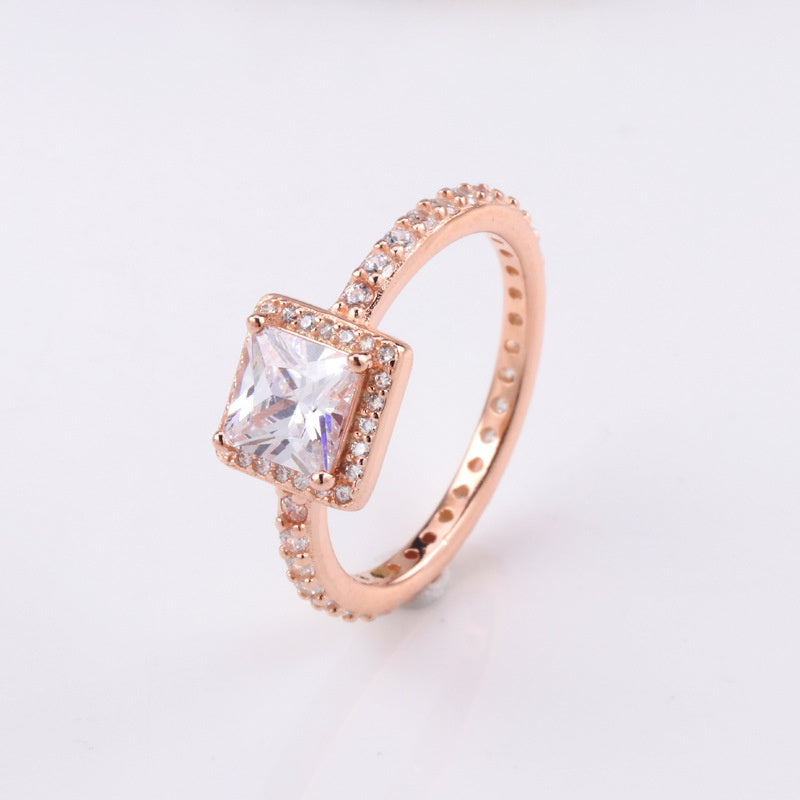 White copper ring with a creative design and strong personality