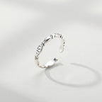 Bague pour femme en argent sterling 925 allie charme vintage et symbolisme grâce à son design unique en forme de poisson carpe, symbole de chance