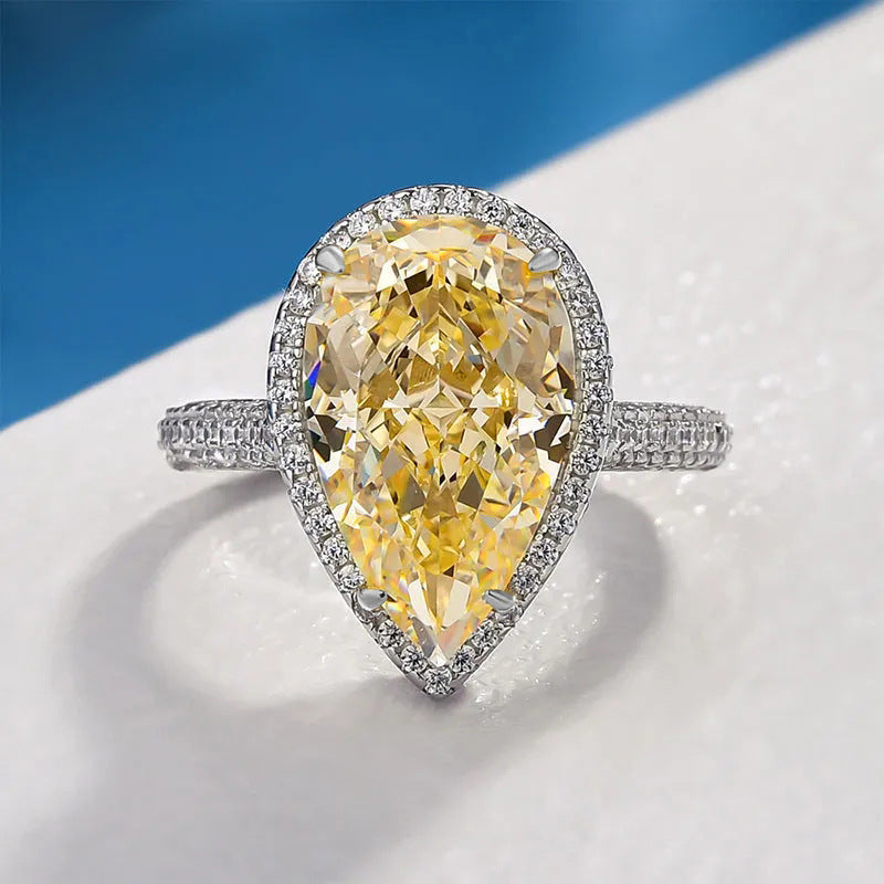 Women's ring with inlaid zircons and trendy personality