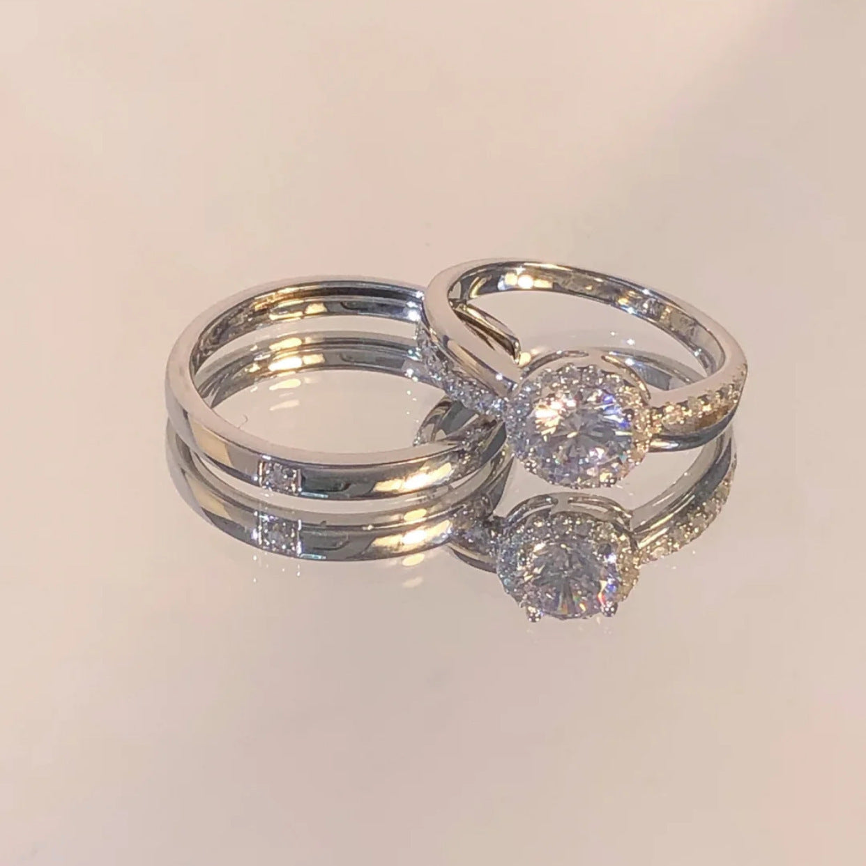 Couple rings embody elegance and simplicity, symbolizing deep and sincere love