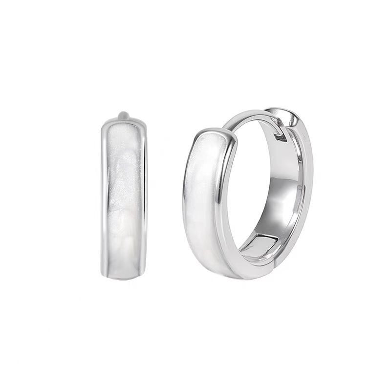 Elegant Clip-on Earrings in White Gold and Red Gold