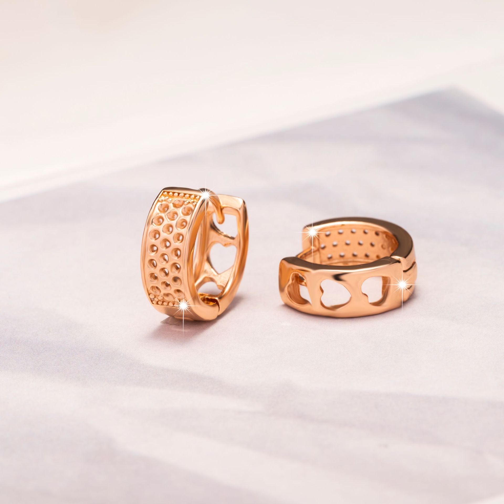 Boucles d’oreilles tendance avec trois cœurs ajourés, style frais et délicat - NovaShop NovaShop Rose Gold Bigbuy