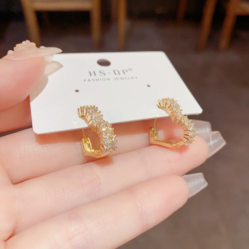 Minimalist and Elegant Heart-Shaped Earrings
