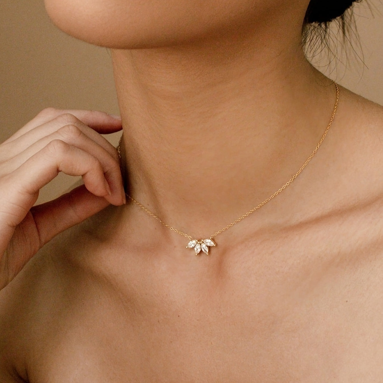 Collier feuille en strass pour femme – Design tendance et original - NovaShop NovaShop Golden Yellow Bigbuy