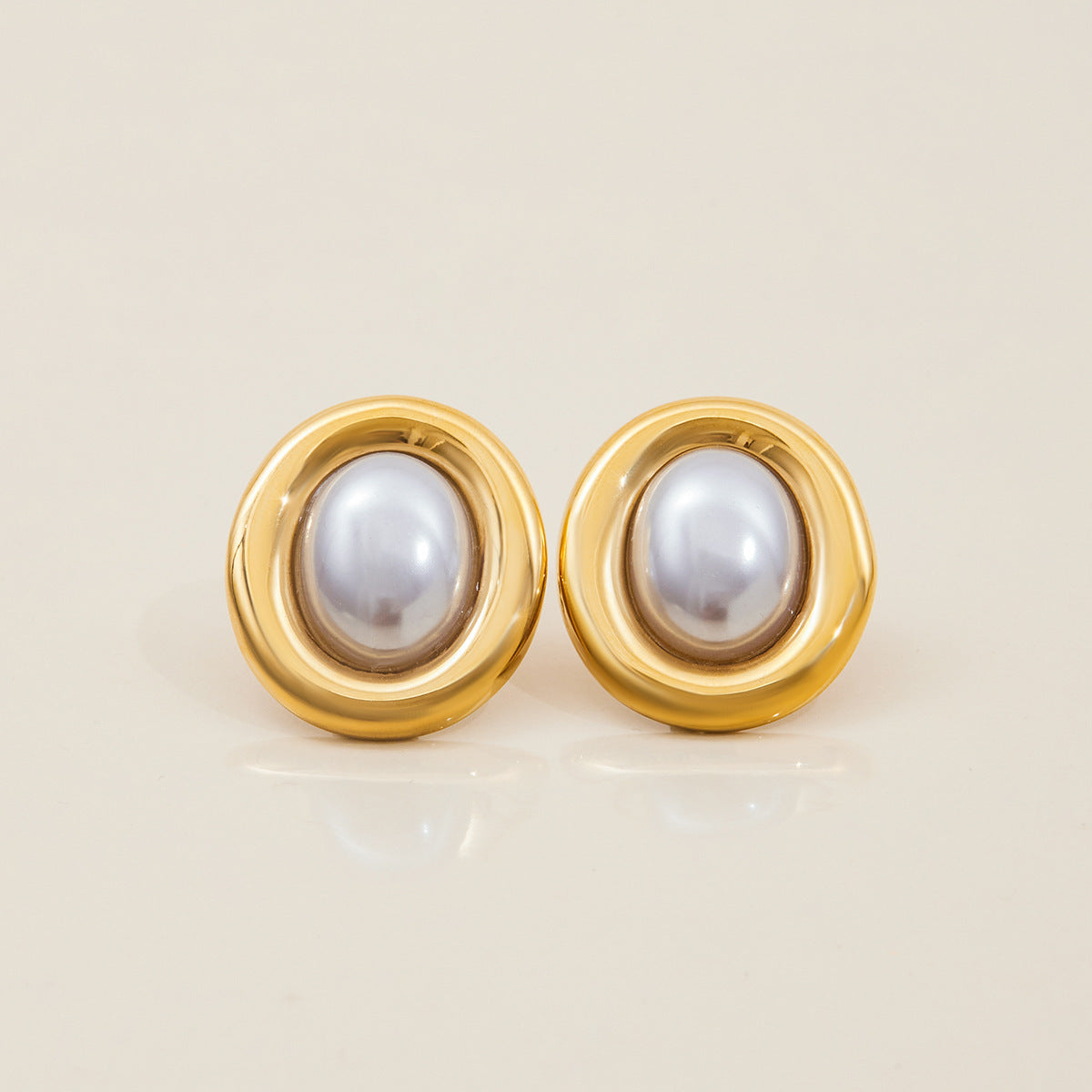 Vintage Style Stainless Steel Pearl Stud Earrings for Women No Fade