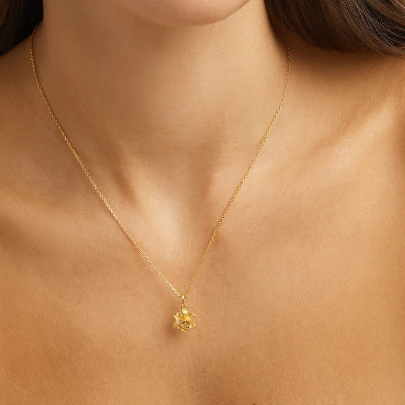 Creative stainless steel pendant necklace for women, December flower pattern, ideal for all occasions