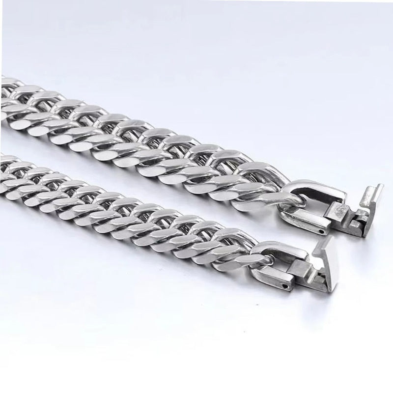 Domineering stainless steel bracelet with titanium steel buckle and diamonds