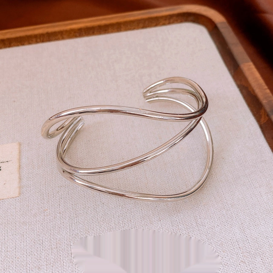 Bracelet ouvert à lignes géométriques irrégulières — Un bijou simple et polyvalent - NovaShop NovaShop Gold Bigbuy