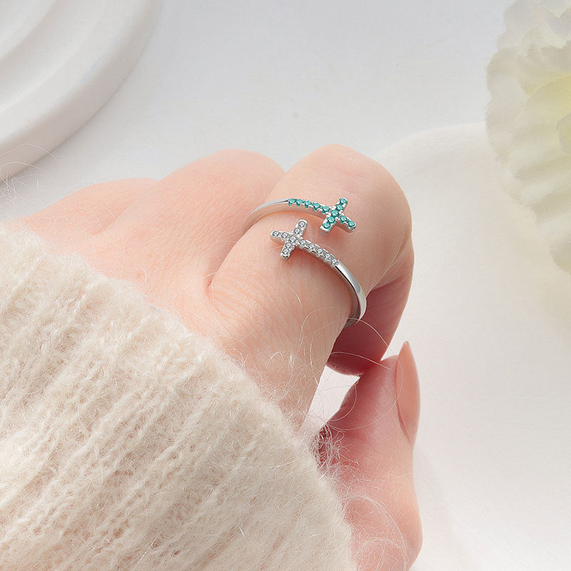 Open cross ring for women combines modernity and elegance